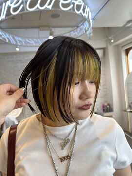 チュール(ture) イエローアクセント切りっぱなしボブ