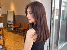 「隠す」から「魅せる」へ。10年先も透明感カラーを楽しめる髪へ