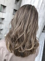 リバレッジ 広尾(Leverage)&nbsp;ハイライトでつくる大人のハイトーンベージュ