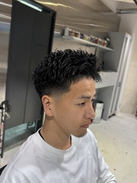 フランクスバーバーザスタンド(Frank’s barber the stand) メンズビジネスバーバーフェードパーマショートF