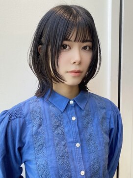 ステア ケース(stair case) 韓国レイヤーミディアム外ハネ顔まわり前髪カットトリートメント