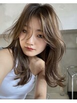 サイン 渋谷(SIGN)&nbsp;ザクザクレイヤーカット巻き方簡単ミディアムロング韓国表参道