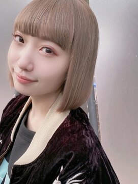 カンヌ(CANNES) ブリーチonイルミナカラー