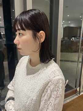 ルーイ(LOUIE) こっくりブラウン・切りっぱなしボブ