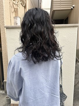 シラフ(SHIRAF) 【Yoshida 】大きめカールのスパイラルパーマ