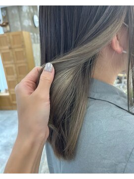 エイミー(amy.) インナーカラーミルクティーベージュ