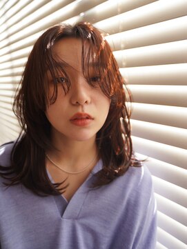 シフターズ(SIFTERS) ミディアムレイヤー◇内巻き　20代30代40代50代