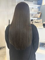 プラス ファースト ヘア(Plus 1st)&nbsp;オリーブグレージュ×ブリーチなしカラー×ストレートロング