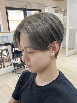 エメヘアデザイン ルイス(Aimer Hair Design Lewis) シルバーグレージュ/ハイトーンカラー/メンズハイトーン/弘前市