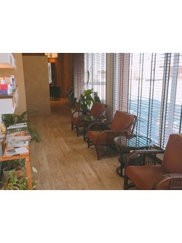 大人女性の髪のお悩みは人それぞれ。丁寧なカウンセリングと高い技術で、あなたの魅力を引き出します♪