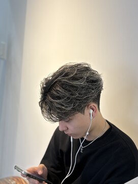 ハイライトフェザーショート