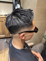 モナン(monan)&nbsp;ツーブロ短髪フェードアクティブショートスパイキーショート