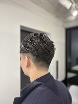 リバティシェアバーバー 銀座(LIBERTY SHARE BARBER)&nbsp;ツーブロック×テーパーフェード×フェザーパーマ