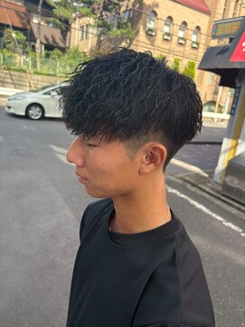 一鳳庵　【イオアン】 テーパーフェード　波巻きツイストスパイラル