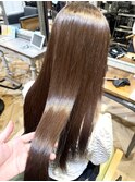 思わず触れたくなる艶髪