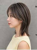 ミディアム ハッシュカット×ハイライト×シースルーバング
