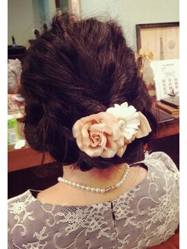 ヘアーサロン リノ(Hair Salon Lino) ロングヘアー シックにアレンジ まとめ髪スタイル