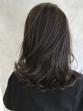 ムウ 難波(MOU) ヘルシーレイヤー_毛先パーマことりベージュウォーターフォール