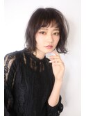 ふんわり外はねミディアムボブ大人キレイスタイル