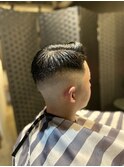 サイドパート スキンフェードスタイル