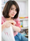 くすみカラーが大人かわいいアシンメトリーロブヘアc1