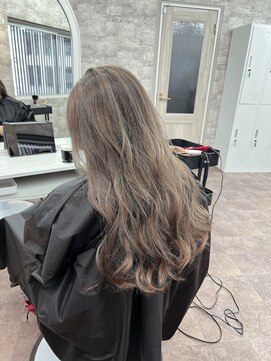 リファイン バイ アフィナー 本厚木店(Refine by Afinar) 【本厚木/本厚木駅】シャドールーツバレイヤージュ