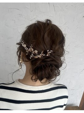 チャルム (Charom) ふわふわシニヨン