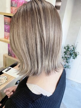 イルウィ(irwi) 【デザインカラー】エアタッチ ベージュバレイヤージュカラー