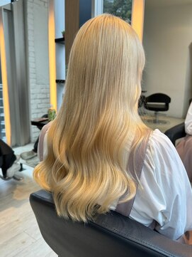 インク サカエ(inq sakae) イエローブロンド /レイヤーカット