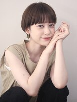 サーカス バイ ビュートリアム 青山(CIRCUS by BEAUTRIUM) 30代 マッシュショート ショート ショートカット 青山 小顔