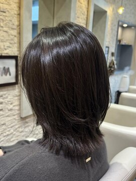 ヴィサージュプラス(VISAGE plus) アッシュカラー×レイヤーカット