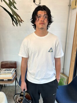 BRIDGE HAIRの写真/仕事帰りでも間に合う20時までの営業です！独自の技術で翌朝からのスタイリングも驚くほど簡単に◎