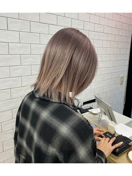 オーガニック リブ 川越(organic+live) ホワイトベージュボブブリーチあり×レイヤーカット/透明感