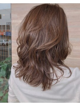 グロウ ヘアデザイン(grow) ゆったり　くびれレイヤー