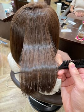 ミリュウ(Milieu) 潤艶髪 乾かすだけで内巻きにまとまるボブ