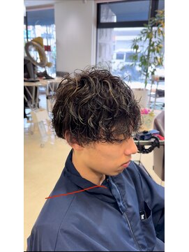 ノーム バイ アウラ(norm. by aura) 波巻きパーマ　シャドーパーマ　メンズパーマ