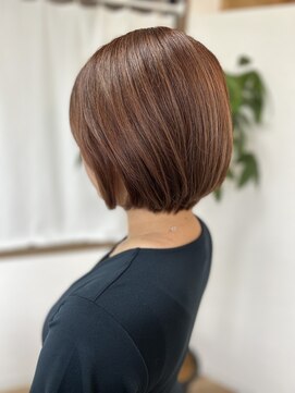 ヒビ(HIBI) ショートボブ