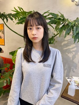 ヒュージ 表参道(huge) セミミディアム×オリーブカラー_髪質改善トリートメント_韓国