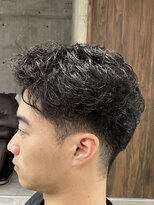 フイ 新宿3丁目(Hui)&nbsp;フェザーパーマ/グレーブルーカラー/刈り上げショートパンク