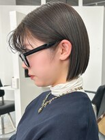 カシェル(cashel)&nbsp;ぷつっとボブとタートルネックのラインが可愛い　前髪パーマ