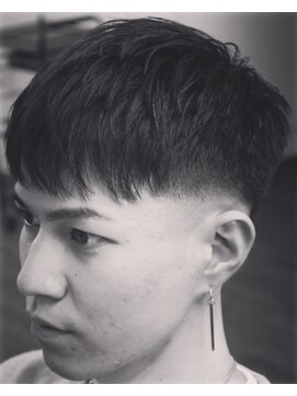 ヘヤ 湘南台(Heya) ナチュラルショート×ローフェード