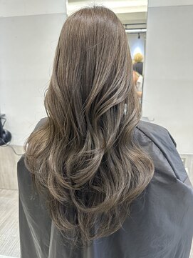 エイム(AiM) レイヤーカット×オリーブグレージュ