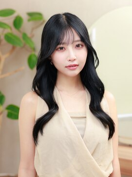 ララルーモ(LaLarOomo) 美髪ロングレイヤー×外国人風艶感カラー