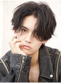 ミディアムフェザーパーマ　ラフに散るフェザーショート