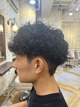 リリー 鷺沼店(RILLY) 〈キシタクヘアー〉スパイラル・プードルパーマ×メンズカット