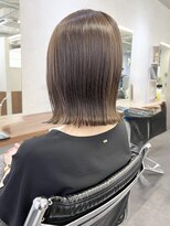 オウル(Owll) *肩ライン外ハネボブ切りっぱなしぱつっと*
