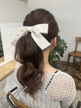 トラッキンアップザパス(TRUCKIN UP THE PATH) 【ヘアセット/ヘアアレンジ】ポニーテール