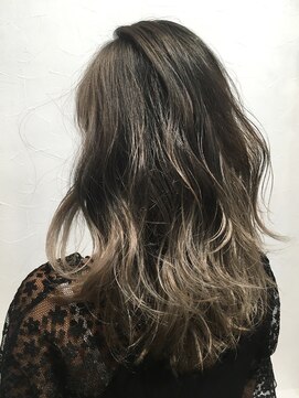 アンククロス 表参道(ANKH CROSS) プラチナグレイカラー