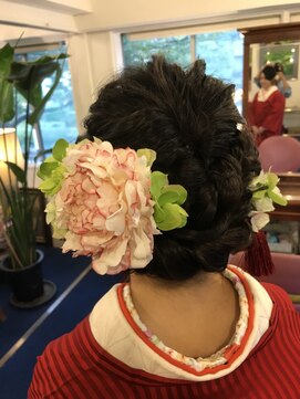 アール サロン ナゴヤ(Rr SALON NAGOYA) 和装の編み込みアレンジスタイル♪