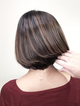 アグ ヘアー マロン梅田3号店(Agu hair marron) ハイライトボブ